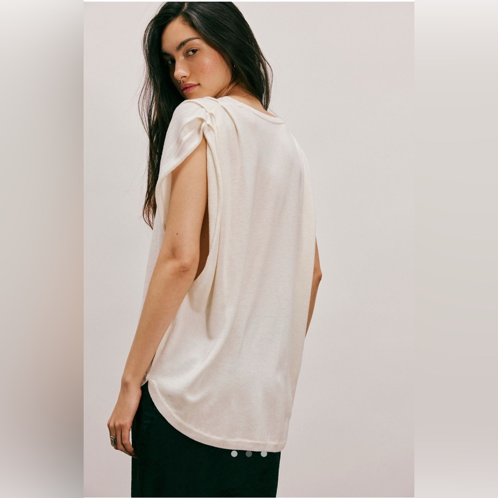 NWT Free People Geneva Pullover - Picture 2 of 6